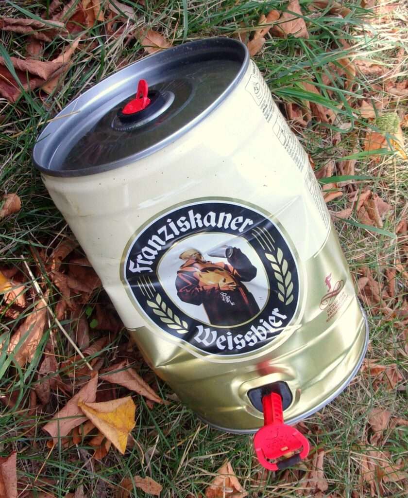 Müll verwerten: Eine Survival-Dusche aus einem alten Bierfass