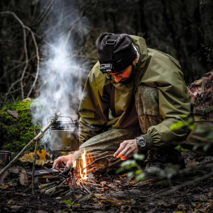 pexels-saleh-bakshiev-15538110 Flucht Fluchtplanung Fluchtroute Fluchtdurchführung Survival Überleben in der Wildnis Outdoor Krisensituation Krisenvorbereitung Mentales Training Fitness Urban Survival